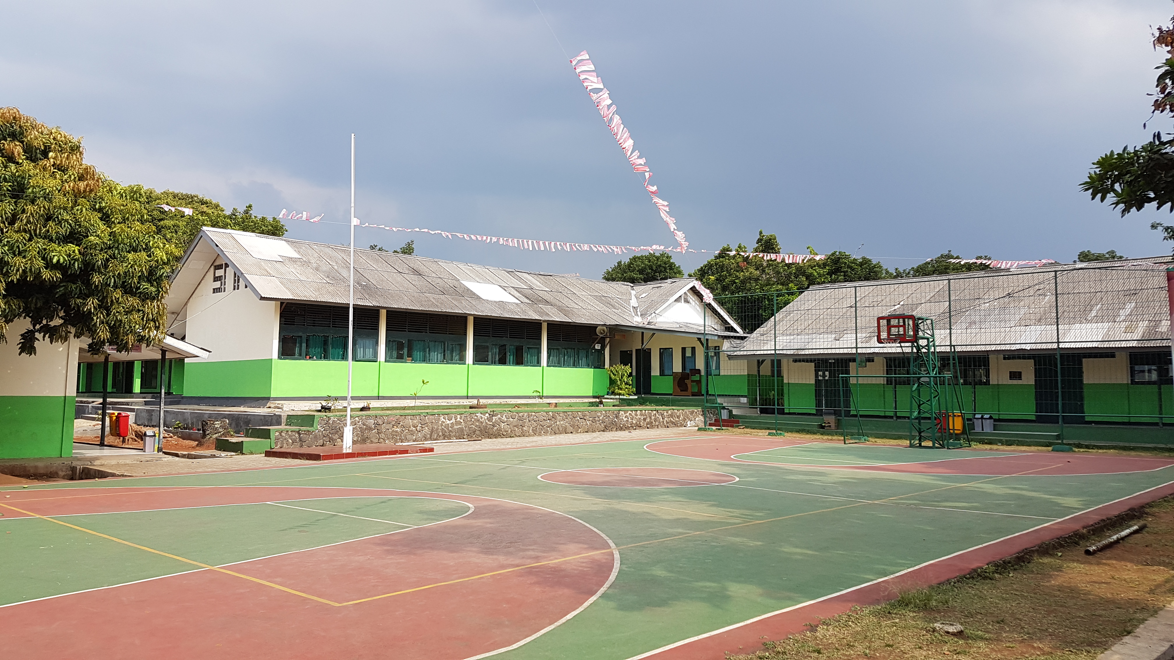 Lapangan Sekolah 7