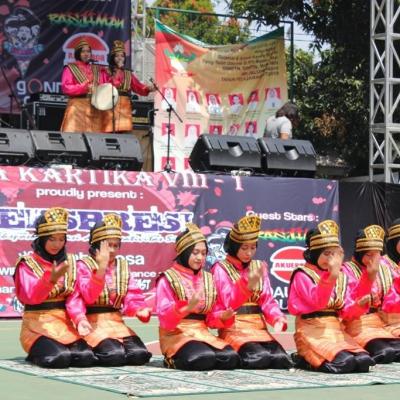 Tari Ratoh Jaroe - PENSI SMA Kartika VIII-1